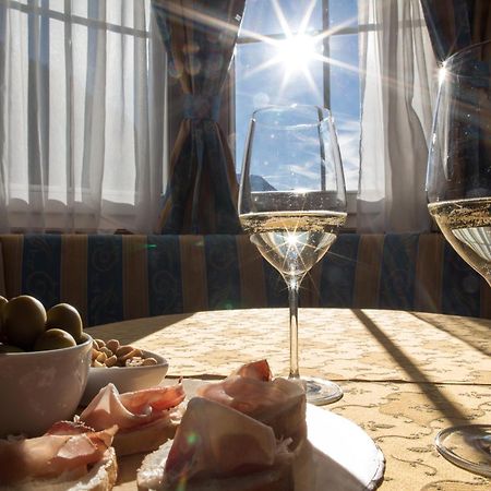 Hotel Chalet All'Imperatore Мадонна-ди-Кампильо Экстерьер фото