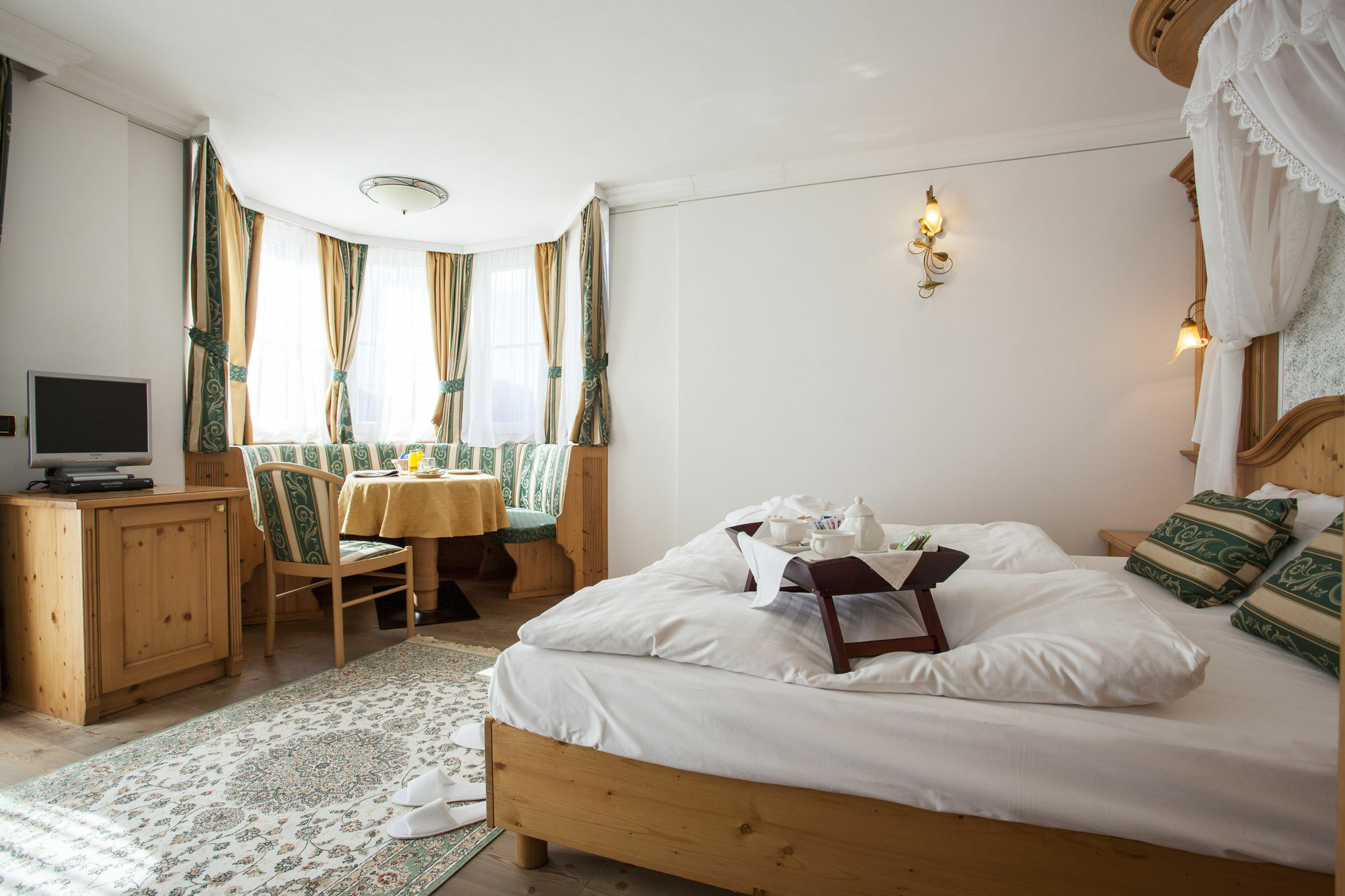 Hotel Chalet All'Imperatore Мадонна-ди-Кампильо Экстерьер фото