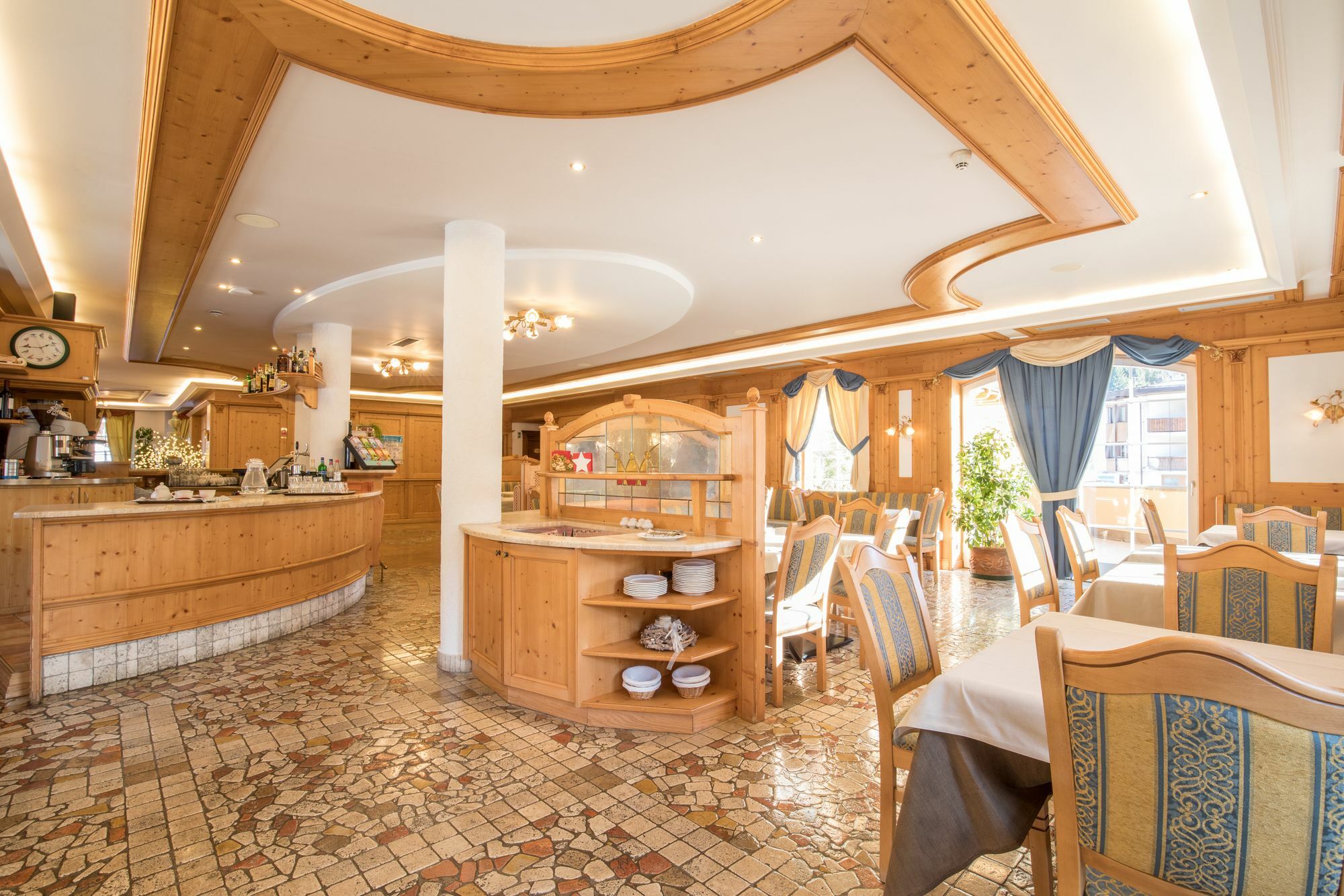 Hotel Chalet All'Imperatore Мадонна-ди-Кампильо Экстерьер фото